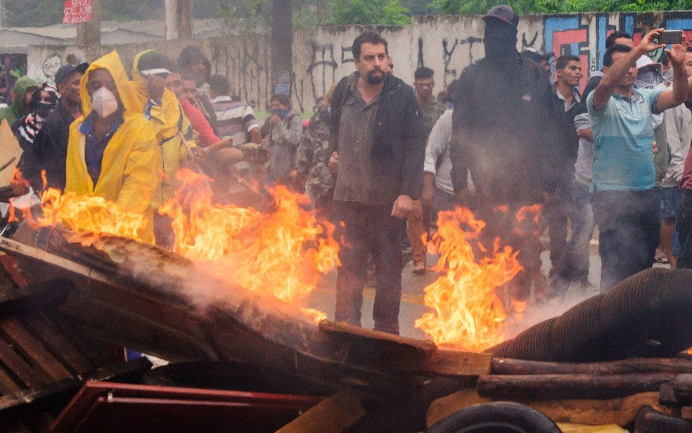 g1 on X: "Guilherme Boulos, líder do MTST, é detido durante reintegração de  posse na Zona Leste de São Paulo https://t.co/pz9dpvVXWL #G1  https://t.co/7lkJQYOaof" / X