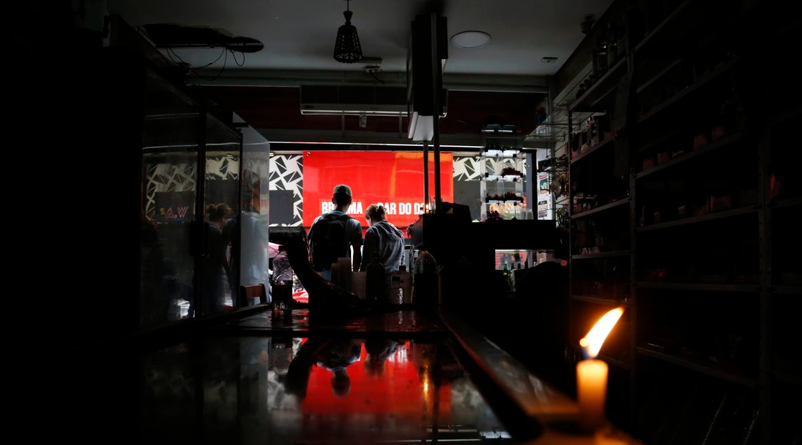 'Você é sócio da Light? E da Enel?'