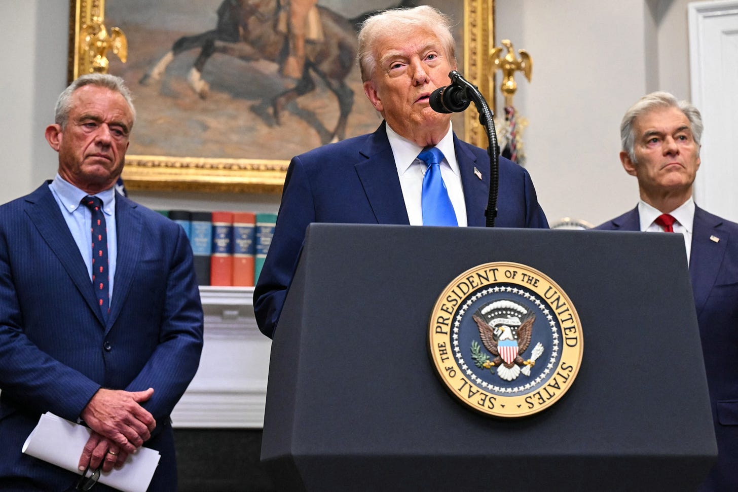 Trump admin links Tylenol use in pregnancy to increased risk of autism  despite mixed studies - ABC News