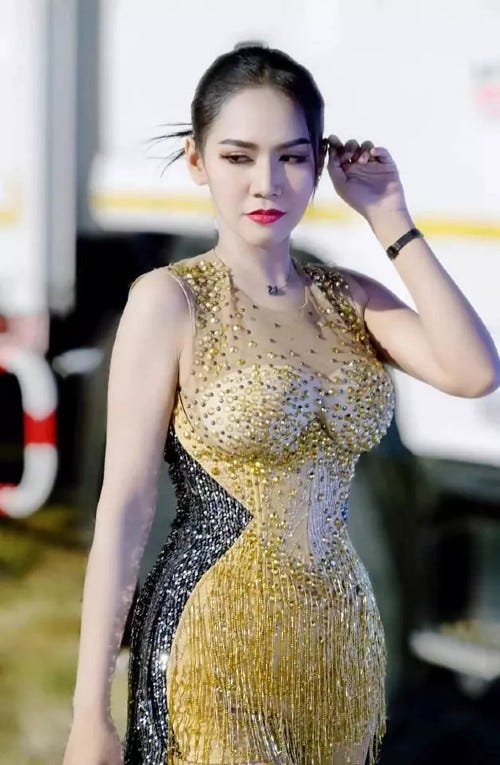 The famous female singer suddenly died at the age of 30 after she fell into a 2 meter deep swimming pool 1