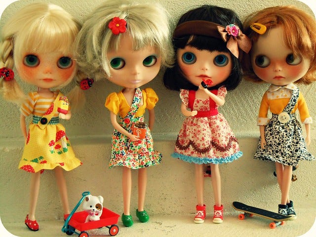Summer time girls ... Summer time girls ...