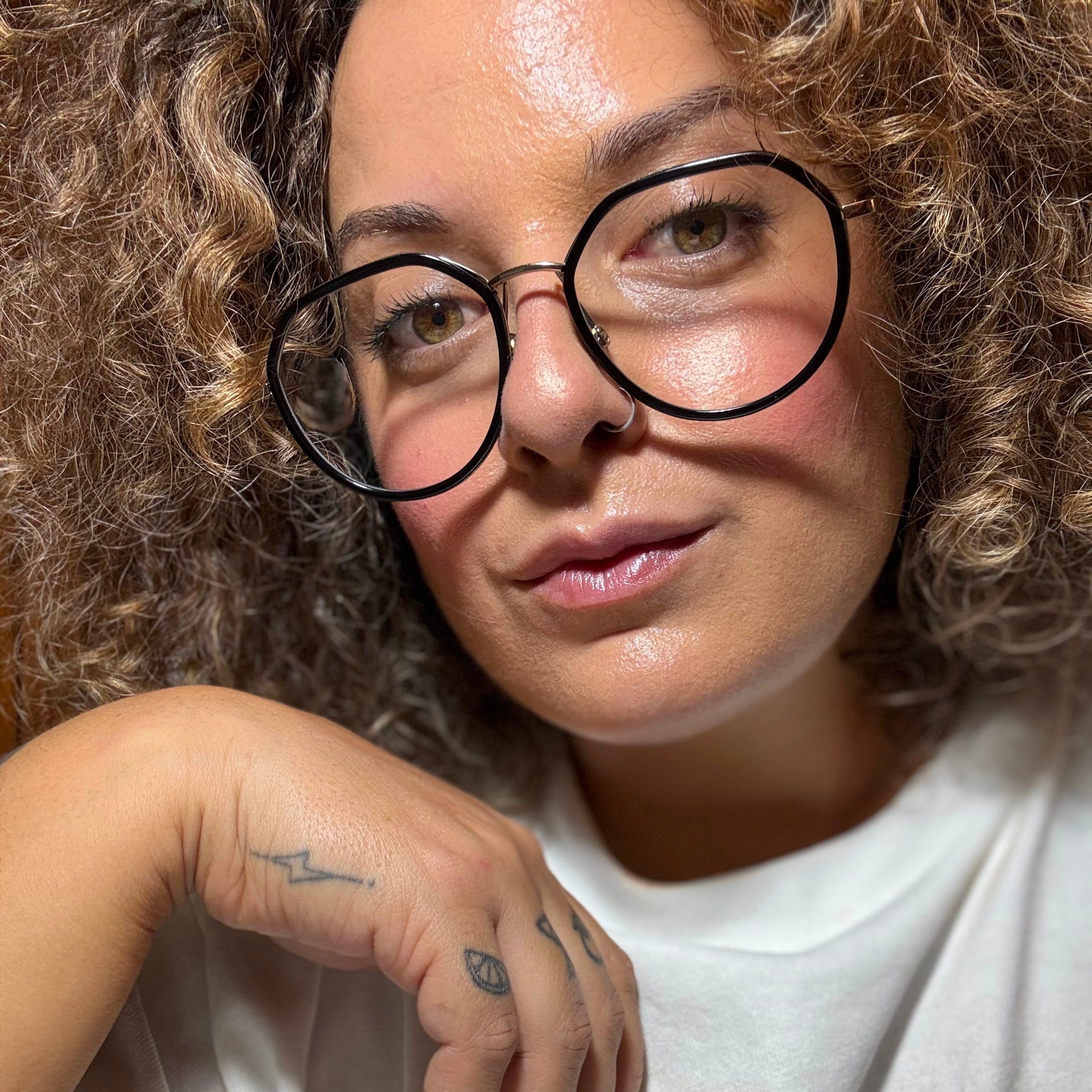 Alicia Kennedy logo