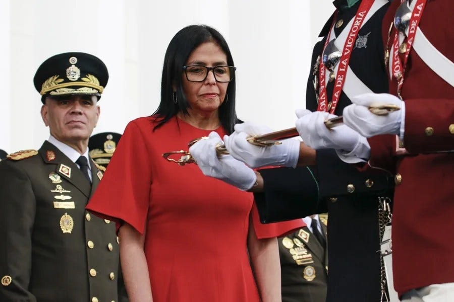 La Fuerza Armada de Venezuela reconoce a Delcy Rodríguez como su comandante en jefe