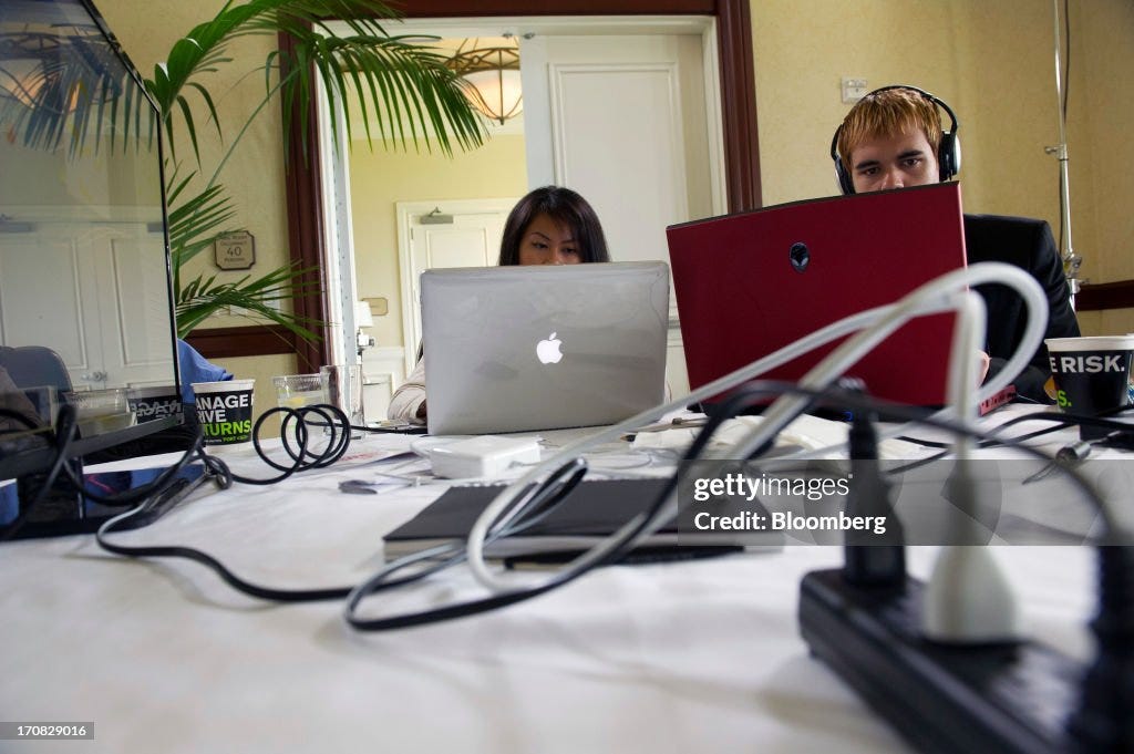 UC Berkeley students Sabrina Atienza, left, and George Ramonov... News  Photo - Getty Images