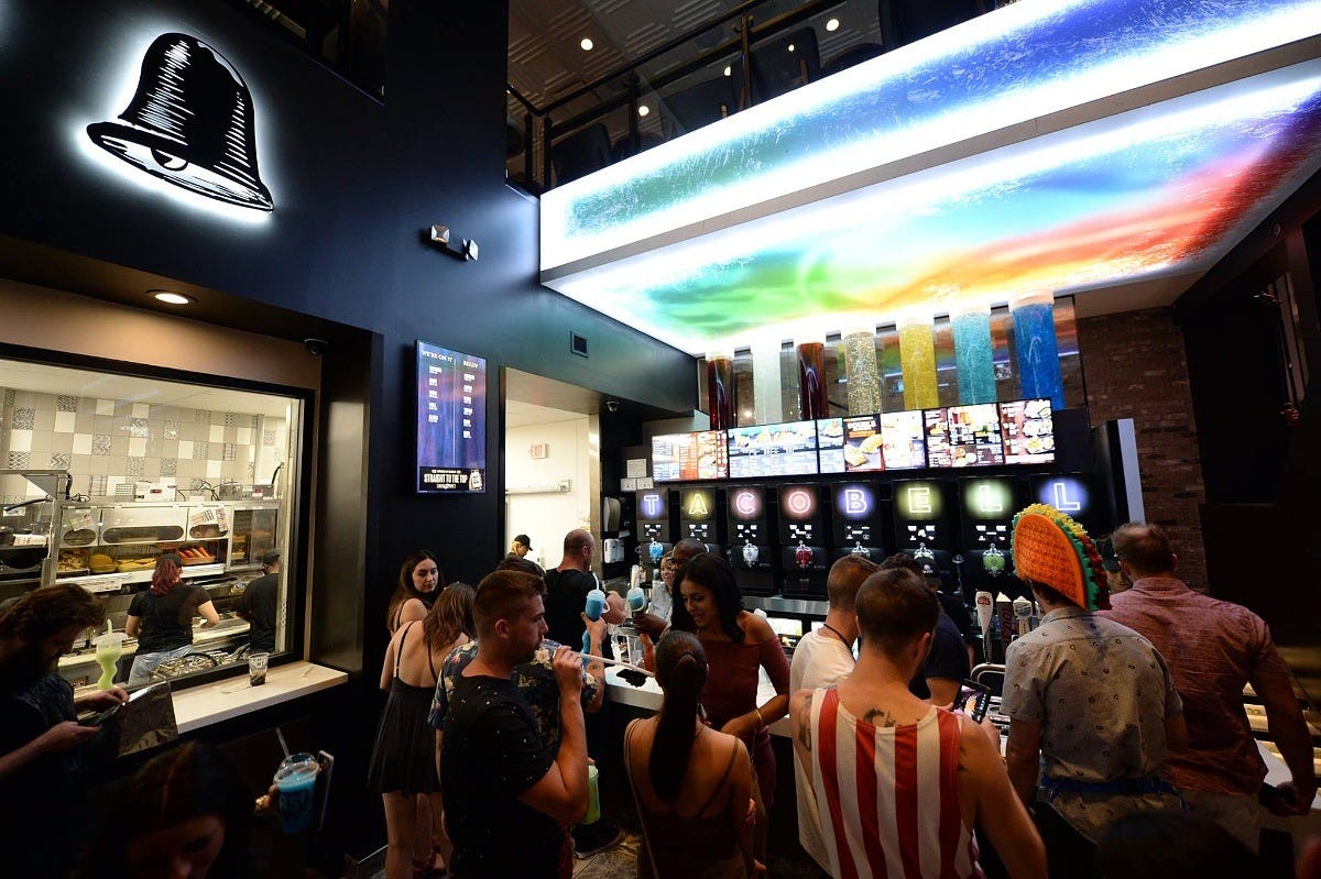 Inside the Taco Bell Cantina on the Las Vegas Strip. Image: TripOfALifestyle.com via Wikimedia Commons