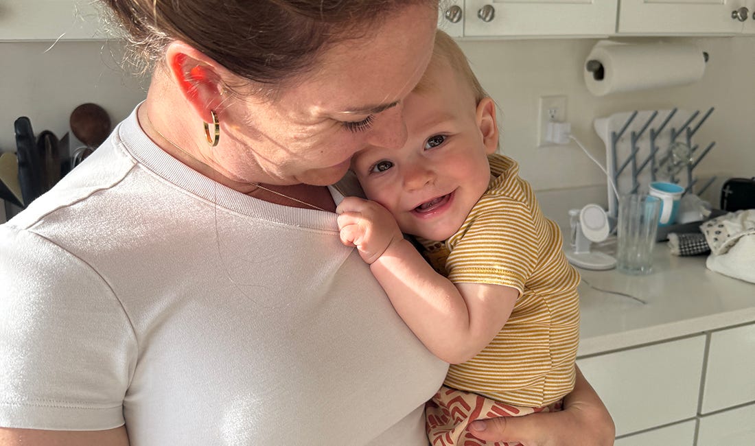 What’s Healthier: Breastmilk or Formula?