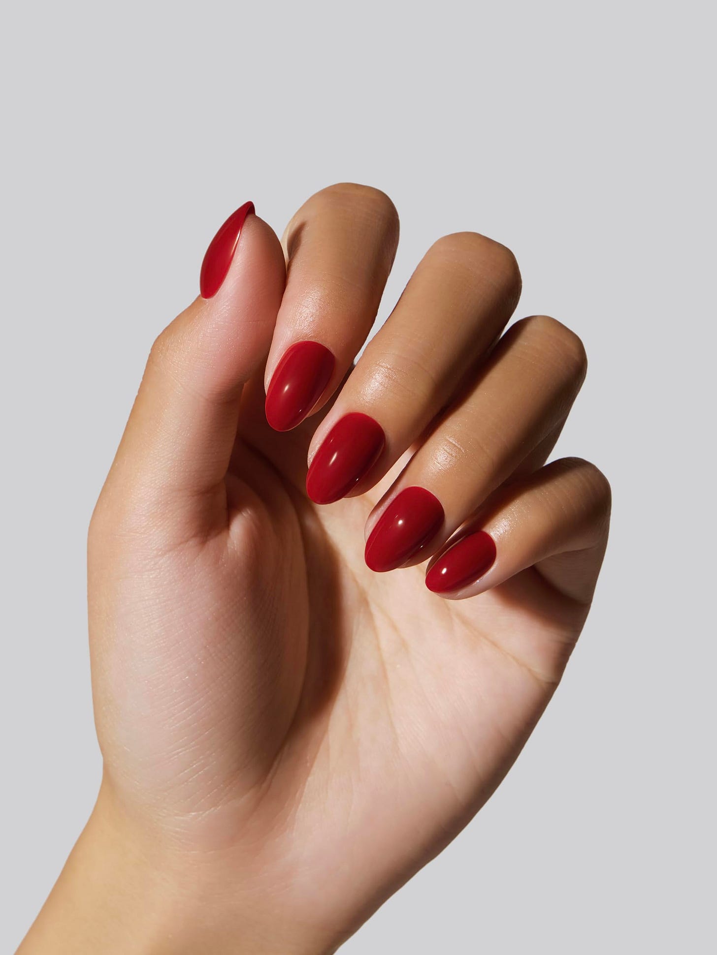Amazon.com: Celebritips Press On Nails - Salon U-ltimate™ | Red Red, Extra  Short Almond Nails, Reusable | 16 sizes - 32 Nails Kit with Glue and Sticky  Tabs : Beauty & Personal Care