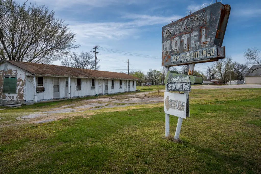 abandoned motel on route 66