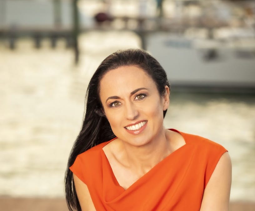 Navigating Professional Life While Grieving: Insights from a Psychotherapist