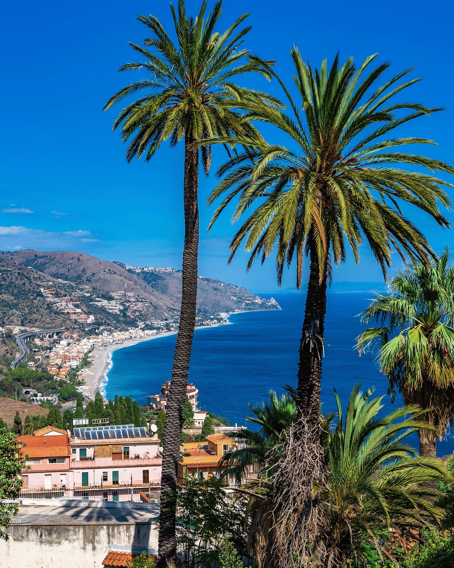 May be an image of Camogli