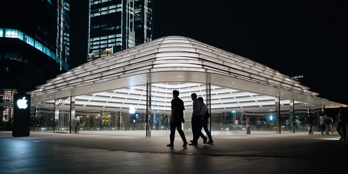 Apple The Exchange TRX opens - by Michael Steeber