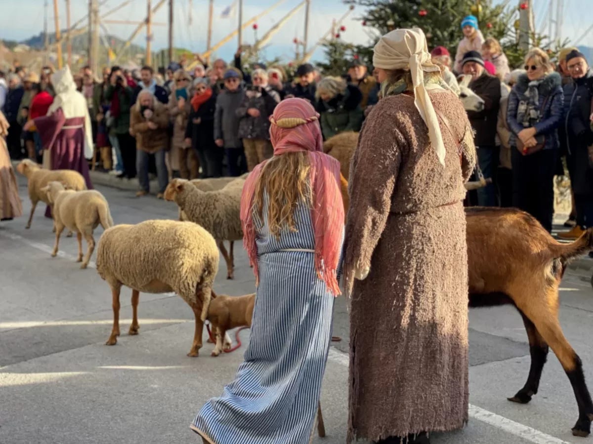 The Var: christmas The Var: christmas