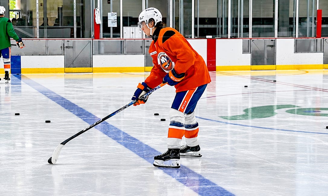 Victor Eklund On Making Islanders, The Story Behind No. 38 & His NHL Dream