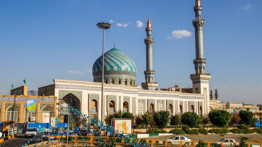 Uma mesquita xiita em Qom, Irã. Shutterstock