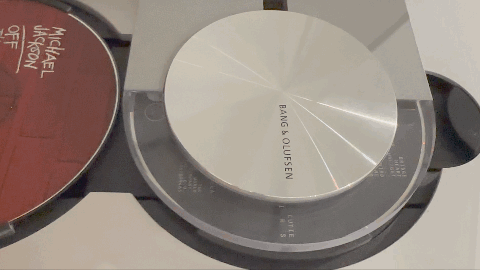 The insane design details of the Beosound 9000