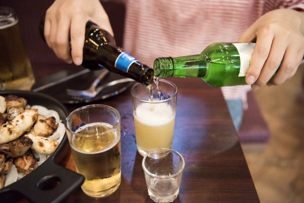 수제맥주 탐방-전국 편<7>주류 콜라보 `소맥하기 좋은 맥주` : 국제신문