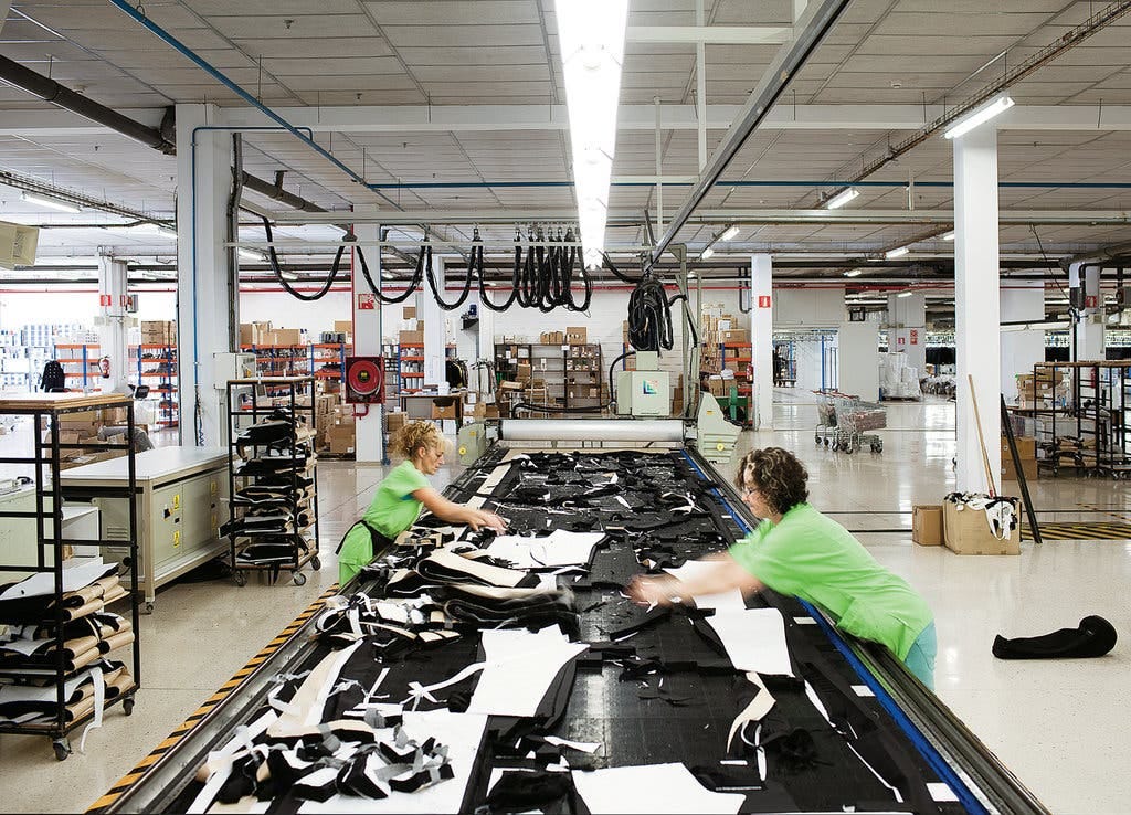 How Zara Grew Into the World's Largest Fashion Retailer - The New York Times