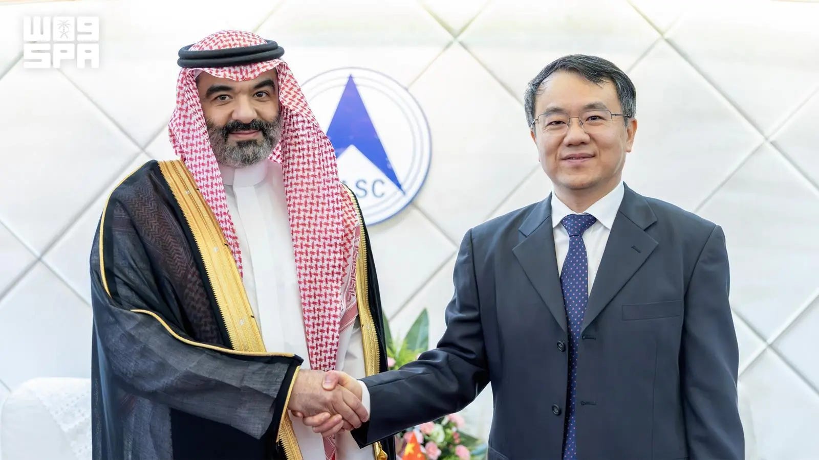Abdullah Alswaha, Chairman of the Saudi Space Agency, meeting with Zhou Jie, President of the China Aerospace Science and Technology Corporation. Abdullah Alswaha, Chairman of the Saudi Space Agency, meeting with Zhou Jie, President of the China Aerospace Science and Technology Corporation.