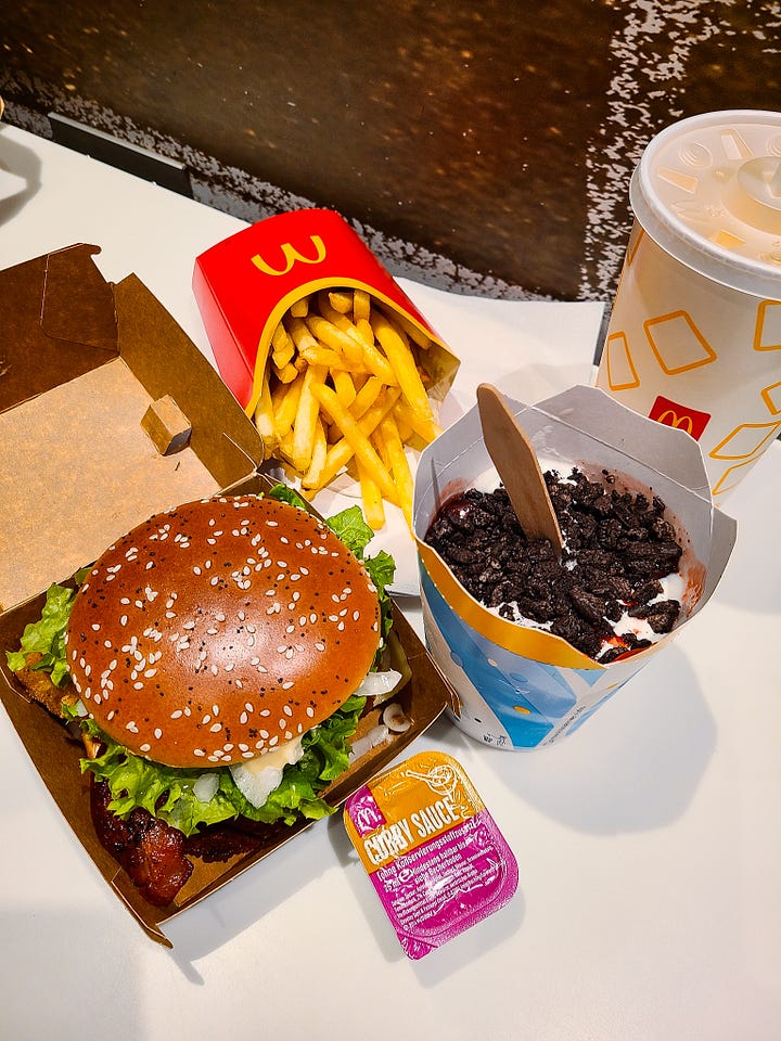 Berlin McDonald's experience & shot of eco-friendly utensils