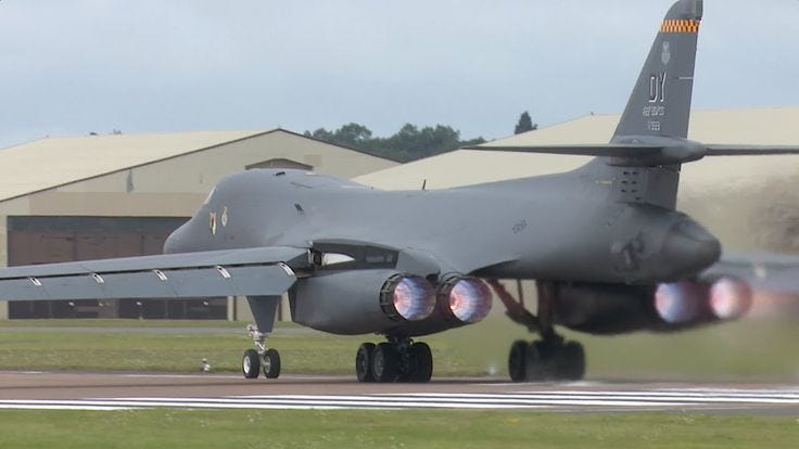 Earth shaking USAF B-1 Lancer launching from RAF Fairford, England ...