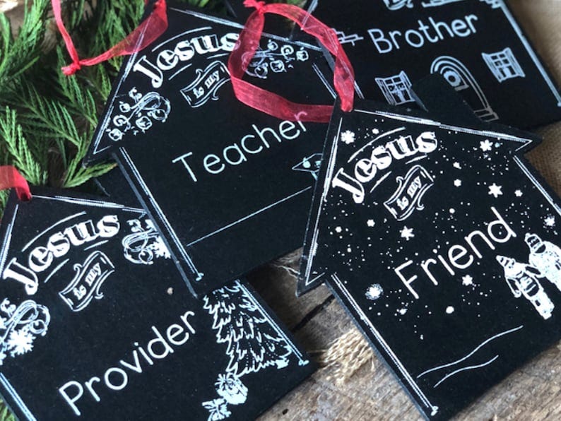 His Family Names Adornaments image 1