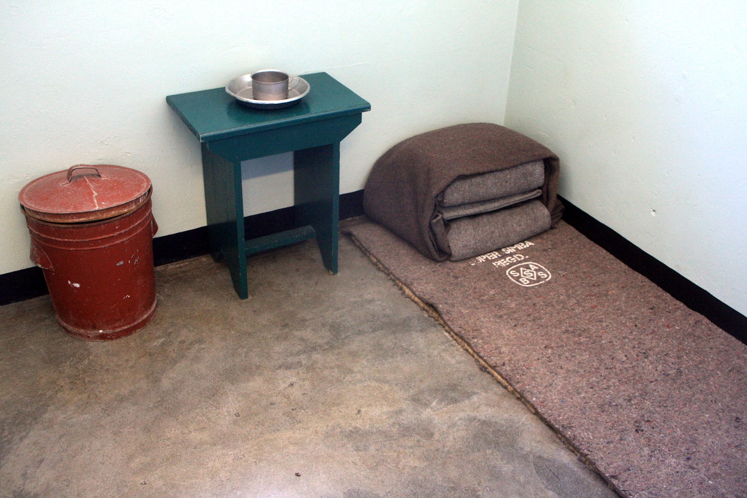 Nelson Mandela's prison cell on Robben Island – Rainer Ebert Nelson Mandela's prison cell on Robben Island – Rainer Ebert