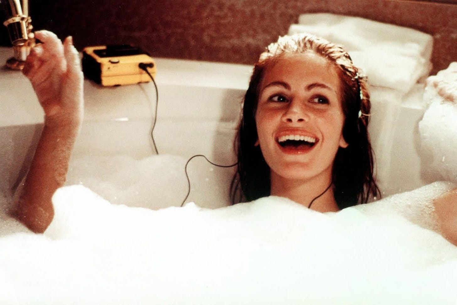 Julia Roberts vs. Julia Roberts – ALEX CASTLE