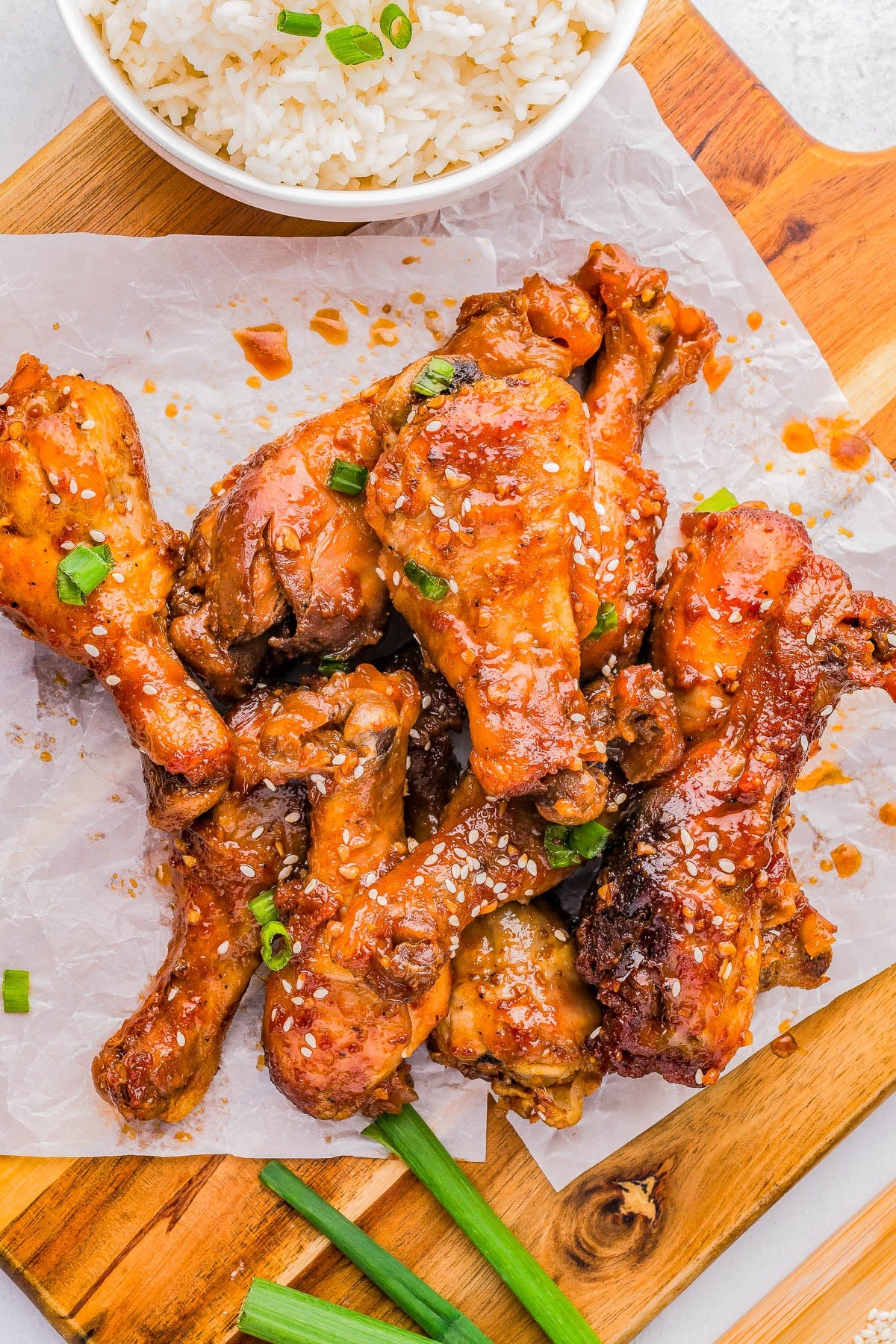 Slow Cooker Chicken Drumsticks - ๐๐ฏ๐ง These honey garlic chicken drumsticks marinate in a mixture of soy sauce, honey, garlic, ginger, and more which gives them a balance of sweet, savory, and lightly smoky FLAVOR! After slow cooking for hours, the meat is fall-off-the-bone tender and juicy! The EASIEST way to make chicken drumsticks because your slow cooker does all the work and everyone adores the result! Slow Cooker Chicken Drumsticks - ๐๐ฏ๐ง These honey garlic chicken drumsticks marinate in a mixture of soy sauce, honey, garlic, ginger, and more which gives them a balance of sweet, savory, and lightly smoky FLAVOR! After slow cooking for hours, the meat is fall-off-the-bone tender and juicy! The EASIEST way to make chicken drumsticks because your slow cooker does all the work and everyone adores the result!