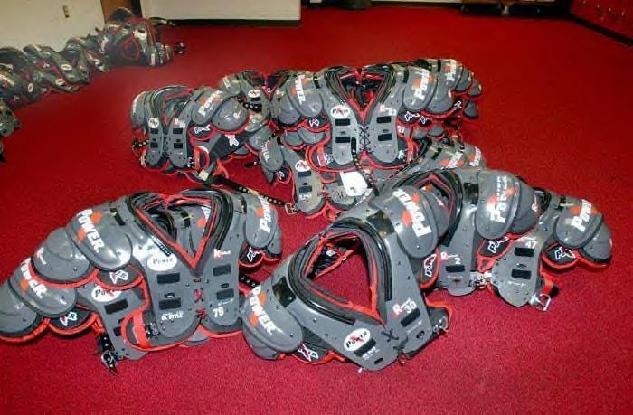 File:Shoulder Pads 01.JPG