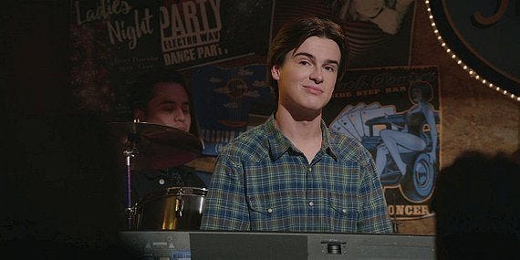 WAlker Augie looking at boyfriend sexy 2.09. WAlker Augie looking at boyfriend sexy 2.09.