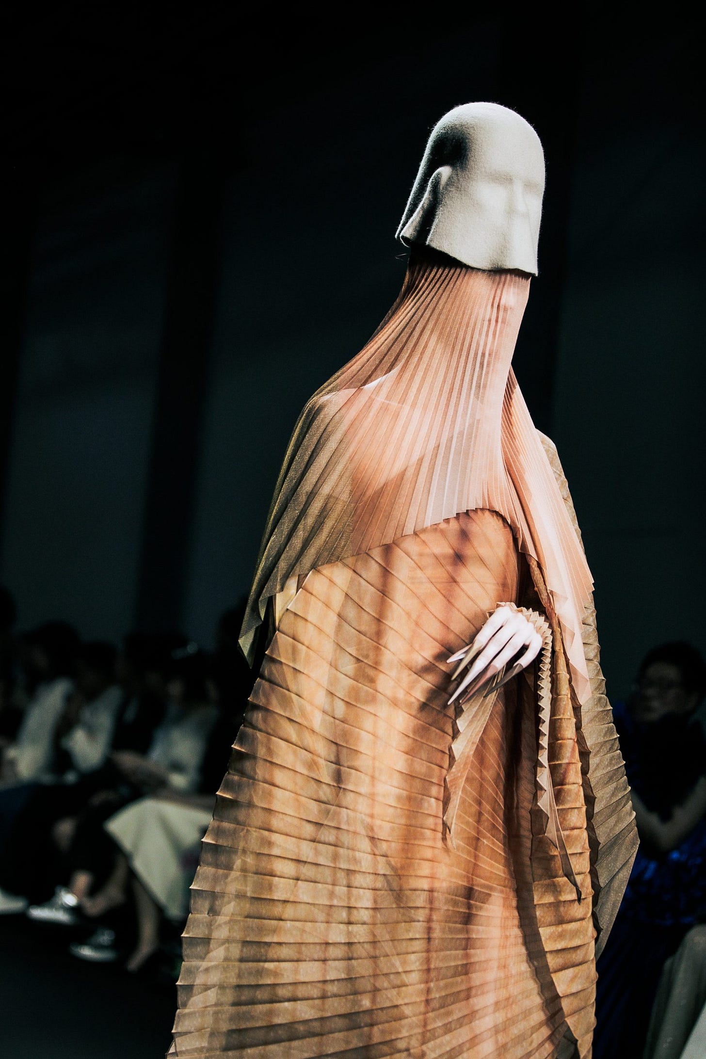 Robert Wun Couture Fall 2024 Pays Tribute to Time with Dramatic 10th  Anniversary Collection - RAIN Magazine