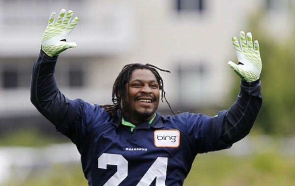 marshawn lynch staying with seattle seahawks nfl 2015 marshawn lynch staying with seattle seahawks nfl 2015