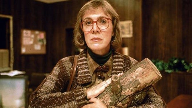 Morre a atriz Catherine E. Coulson, a “Log Lady” de “Twin Peaks” | Mulher  no Cinema