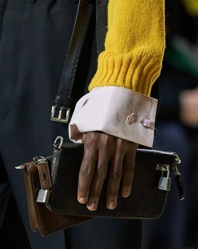 🔦 @prada's attention to detail is unmatch - Cufflinks to dirty cuffs 🔥 # PRADA | #MFW | #MilanFashionWeek | #MFW26 🔦 @prada's attention to detail is unmatch - Cufflinks to dirty cuffs 🔥 # PRADA | #MFW | #MilanFashionWeek | #MFW26