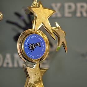 Classificati. L'industria dei premi per aziende e professionisti