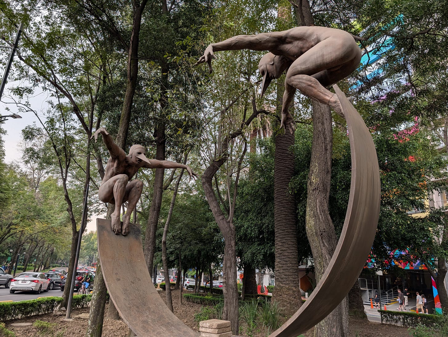 Jorge Marín sculpture Balanza, Condesa, Mexico City