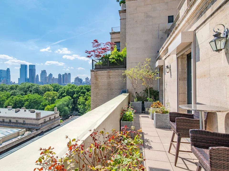 Jeffrey Epstein's New York home is about to sell for $50 million, nearly $40 million under asking price Jeffrey Epstein's New York home is about to sell for $50 million, nearly $40 million under asking price