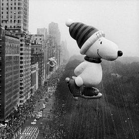 Snoopy: the Santa of Thanksgiving 