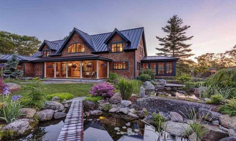 The house Ghislaine Maxwell was hiding out in, in New Hampshire The house Ghislaine Maxwell was hiding out in, in New Hampshire