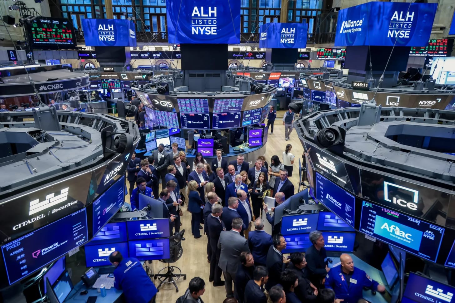 Wall Street Banks Notch $15 Billion Trading Haul on Stock Rally - Bloomberg