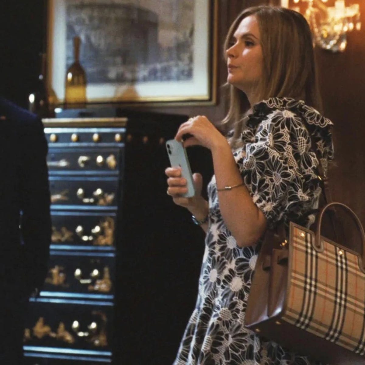 Why the 'ludicrously capacious' bag on Succession was such a faux pas for  the very wealthiest | Succession | The Guardian