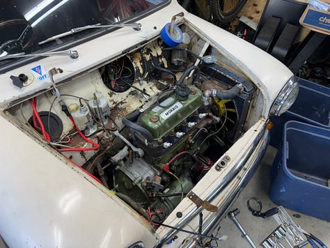 Collection of pictures of the engine in situ