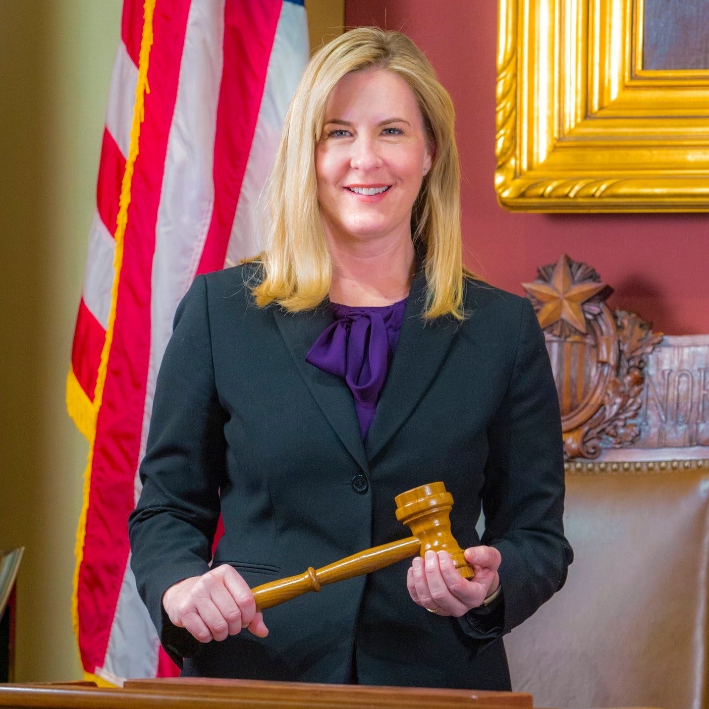 Hunt for 'assassin' who killed Minnesota Democrat and shot state senator Hunt for 'assassin' who killed Minnesota Democrat and shot state senator