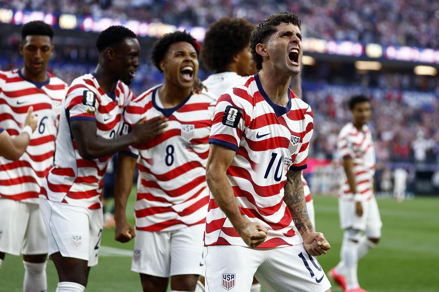 World Cup: U.S. offense shines in win over Paraguay - Los Angeles Times