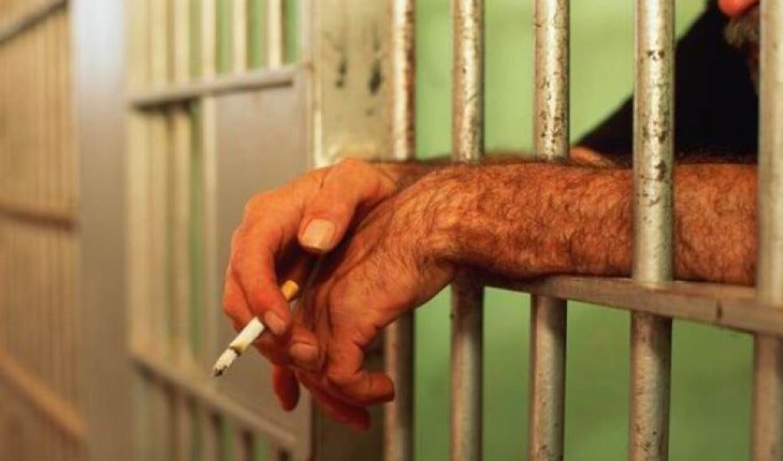 Report: Florida Prisons Either Need To Fully Ban Tobacco Or Allow Everyone  To Have It | WFSU News