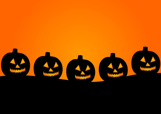 A row of jack o lanterns