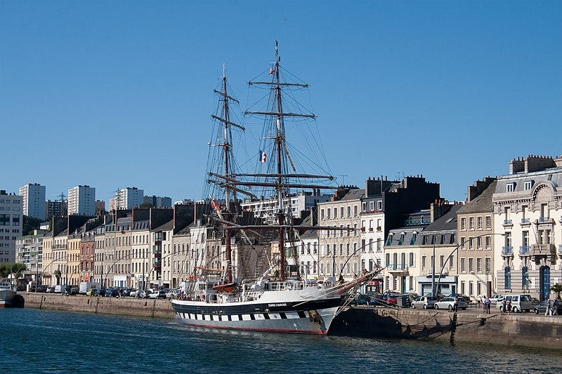 Fichier:Cherbourg Harbour Stavros S Niarchos 2009 08 31.jpg