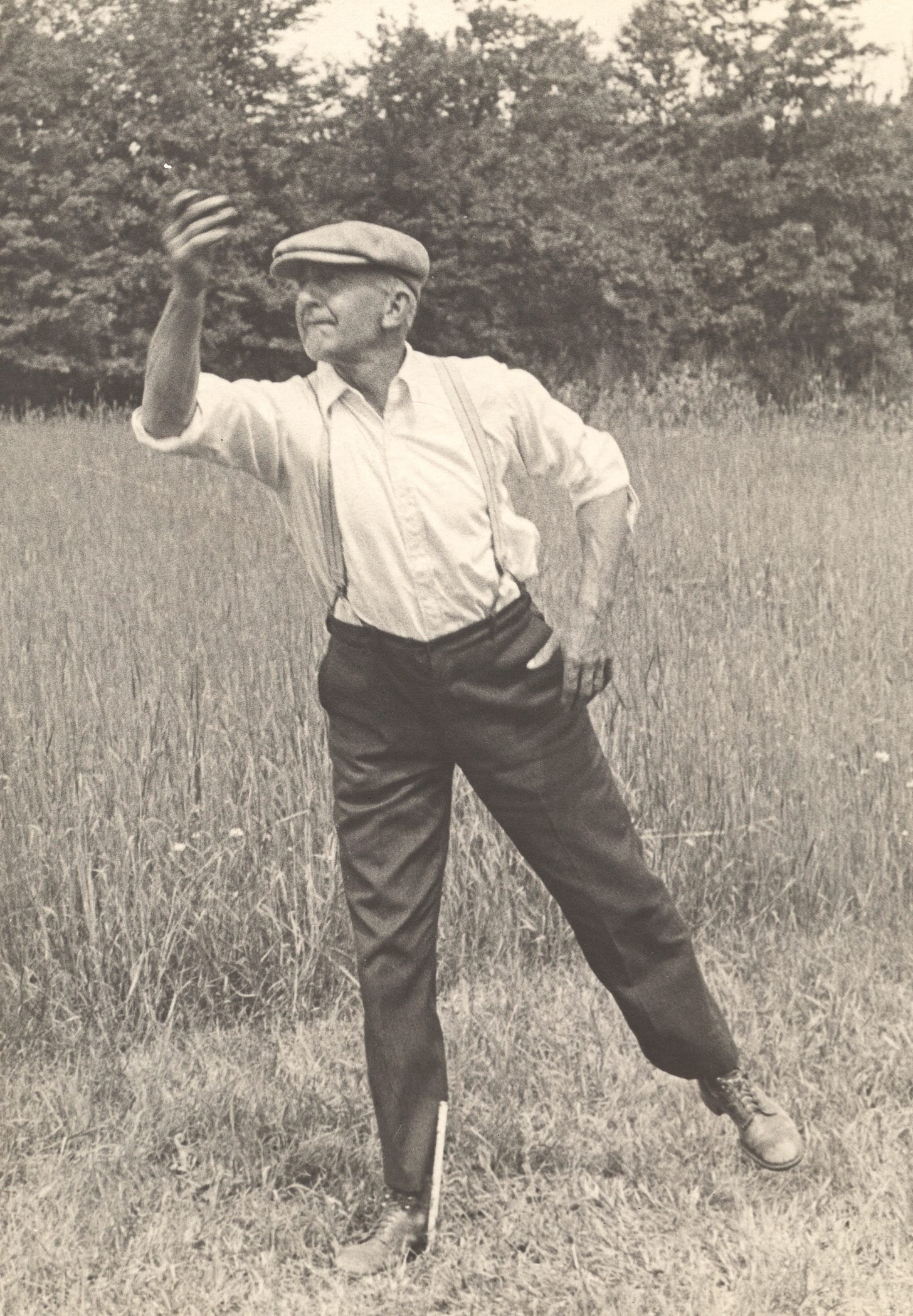 Ed Wheeler throwing horseshoe