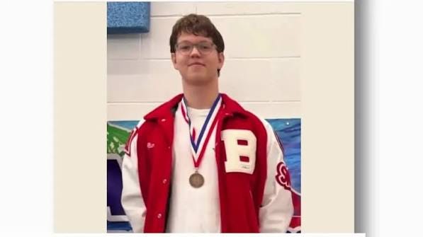 Bellaire High School Community Rallies Behind Student Detained by ICE at Houston Airport Bellaire High School Community Rallies Behind Student Detained by ICE at Houston Airport