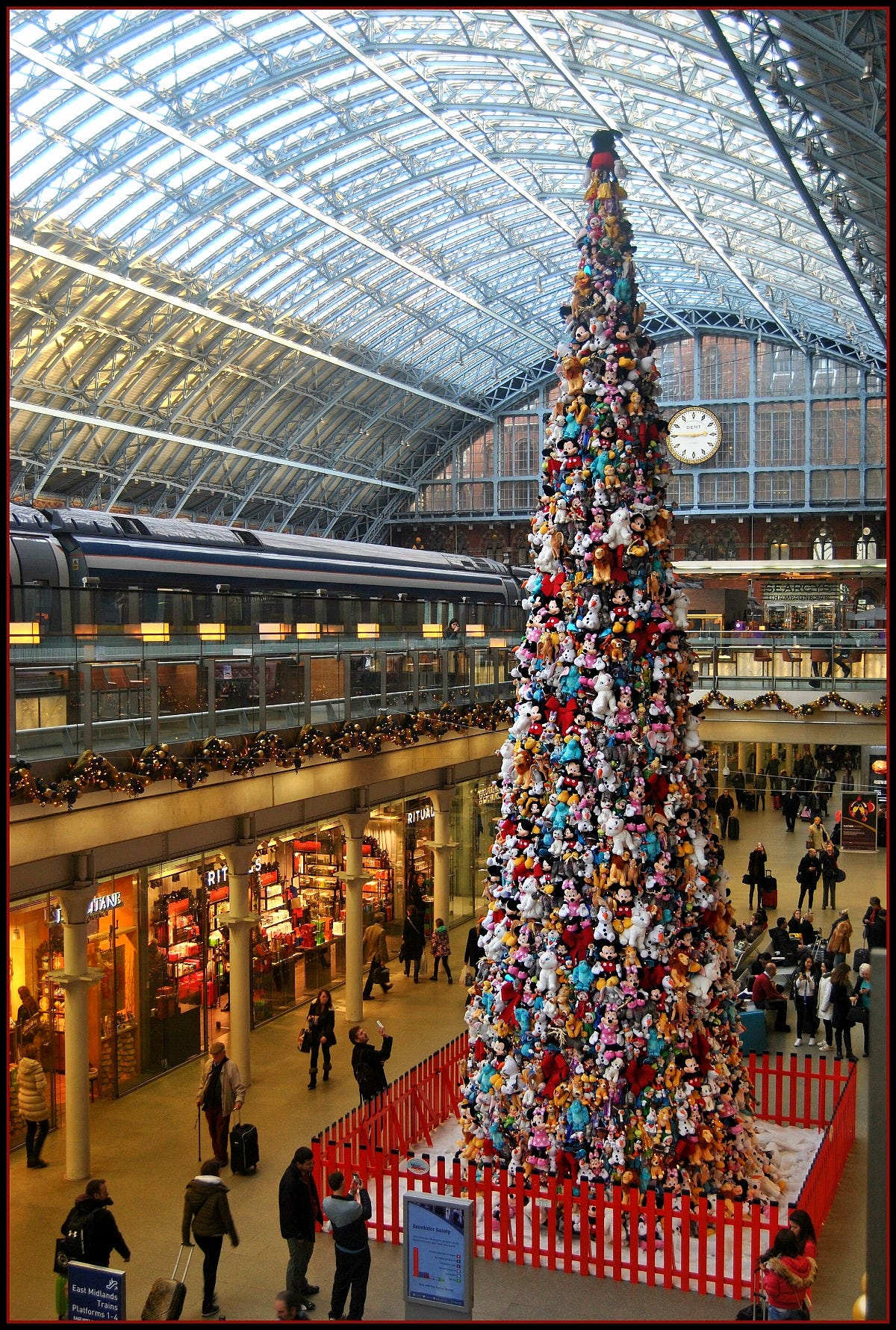 A Disney toy Christmas tree at St Pancras station in London. Image: Loco Steve via Wikimedia Commons